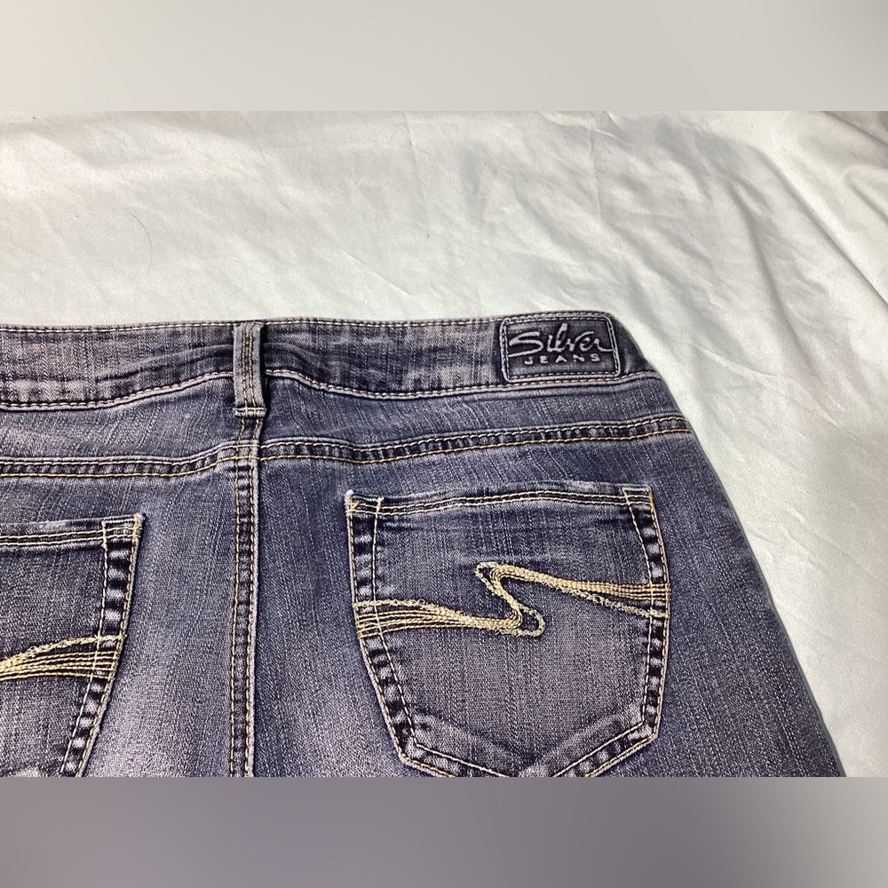 Silver Jeans Aiko Bootcut Medium Wash Size 27X31 (US 4) - Picture 8 of 15